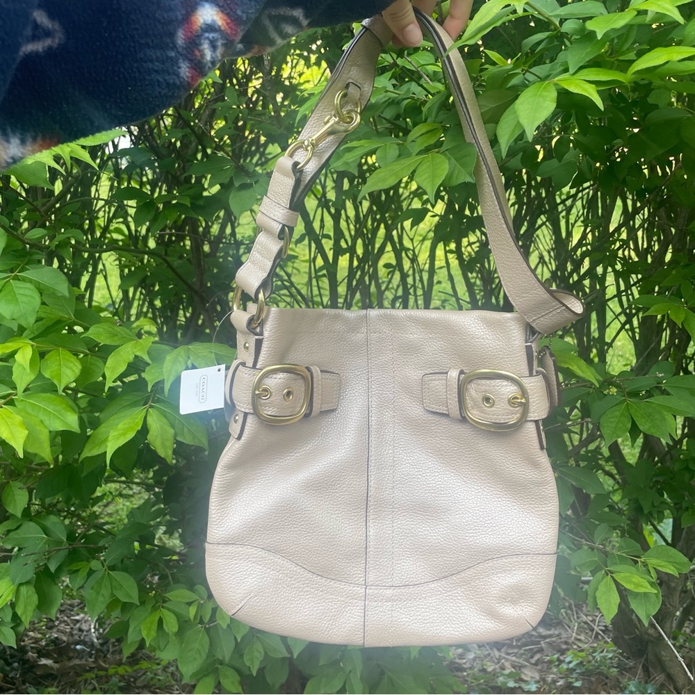 Coach Leather Buckle Duffle in Pearl - Picture 3 of 6